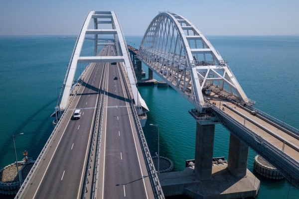 картинка Въезд на Крымский мост открыт на портале Лето Навсегда
