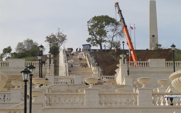 картинка Долгожданное открытие Митридатских лестниц в Керчи на портале Лето Навсегда